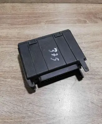 Volkswagen Golf III Ignition amplifier control unit KBA16636 HJS63015002