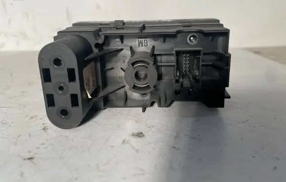 Opel Vectra C Other switches/knobs/shifts 9185881 0320 0023