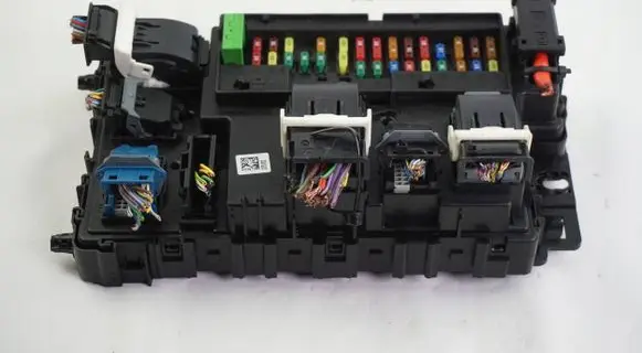 Ford Ranger Fuse module GU5T15604DEC