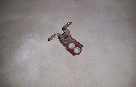 Chevrolet Volt II Front door upper hinge 80066P