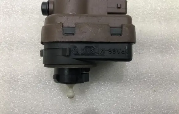 Peugeot 106 Headlight level adjustment motor PA66-MD30GF15