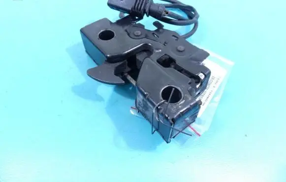 Volkswagen Jetta VI Engine bonnet/hood lock/catch 5C7823509B IMPRK1261255
