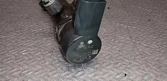 Audi A6 S6 C6 4F Fuel main line pipe 059130090AA 0281002785