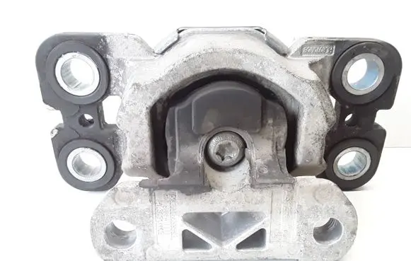Volvo XC70 Engine mount bracket 6G927M121RF