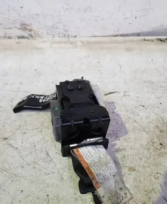 Subaru Outback Middle seatbelt (rear) C7466