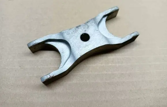 Skoda Yeti (5L) Fuel Injector clamp holder 03L216A