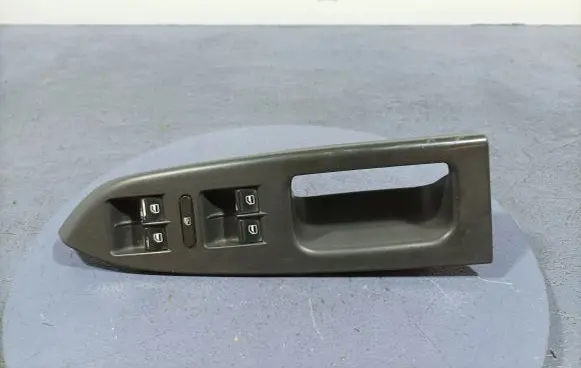 Volkswagen Cross Touran I Electric window control switch 1T1867371H