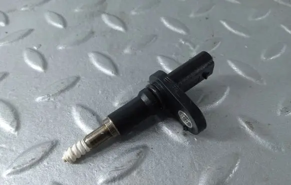 Coolant temperature sensor