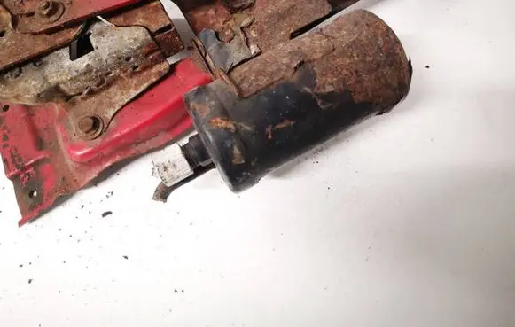 Mazda MX-6 Fuel filter 
