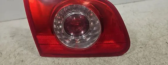 Volkswagen PASSAT B6 Tailgate rear/tail lights 272001