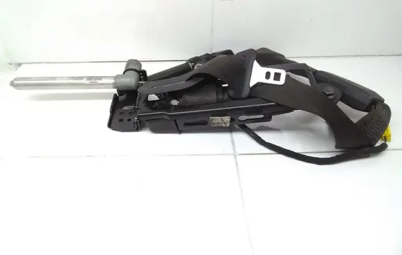 Volvo S40 Front seatbelt 6012243R0G