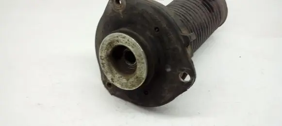 Volkswagen Golf V Front upper strut mount 