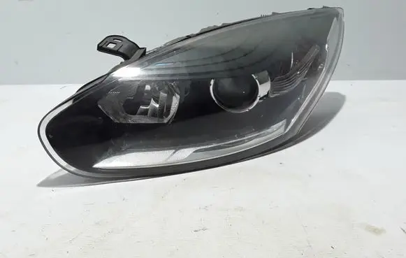 Renault Megane III Headlight/headlamp 260602216R