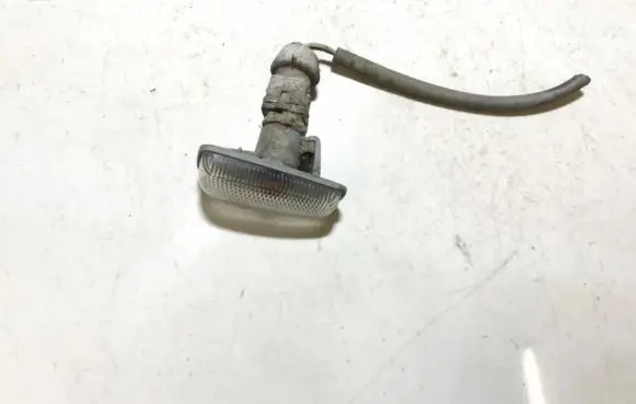 Citroen Xsara Front fender indicator light