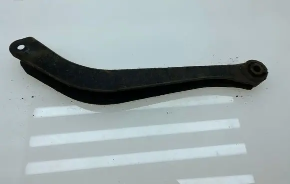 Subaru Outback Rear control arm 20250AE01A 20250AE