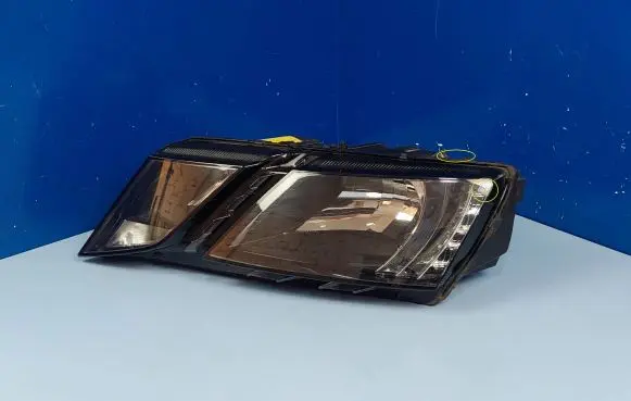 Skoda Octavia Mk3 (5E) Headlight/headlamp 5E1941015C 030110420100
