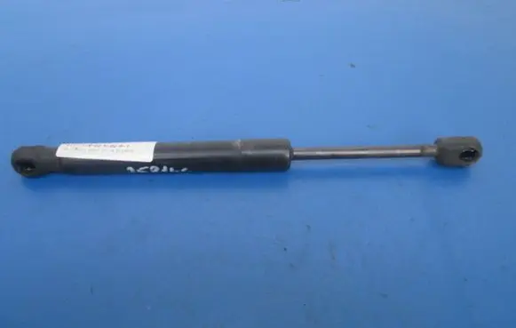 Volkswagen Bora Shock absorber/damper mounting bracket 