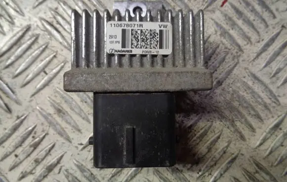 Nissan Pulsar Glow plug pre-heat relay 110678071R PDR812