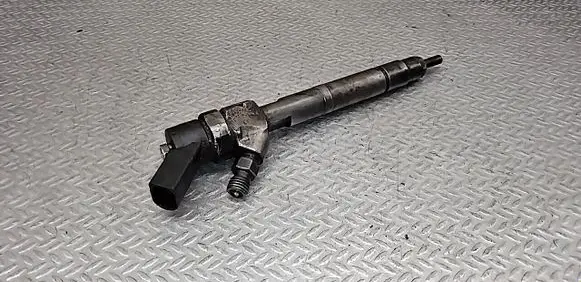 Mercedes-Benz A W168 Fuel injector 0445110015