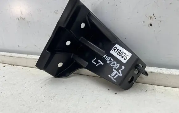 Mazda 2 Rear bumper mounting bracket dhm1-50271