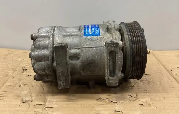 Volvo V50 Air conditioning (A/C) compressor (pump) 3M5H19D629HE