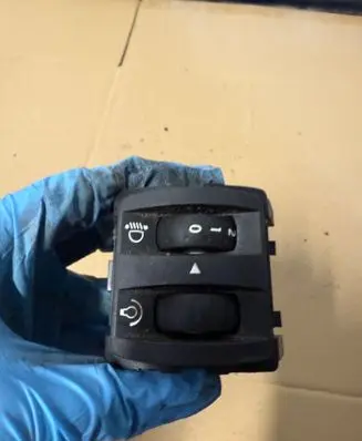 Opel Vivaro Light switch 251900567R 180815 A414547