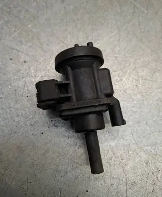 Mercedes-Benz S W220 Turbo solenoid valve 0005450427