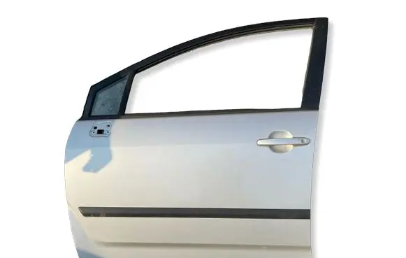 Toyota Corolla Verso AR10 Front door 
