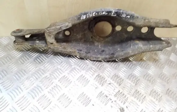 Toyota Avensis T270 Rear upper control arm/wishbone