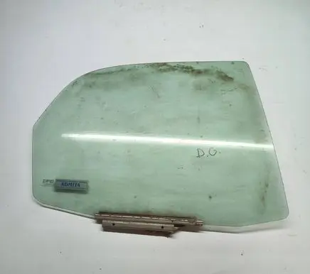 Suzuki SX4 Rear door window glass