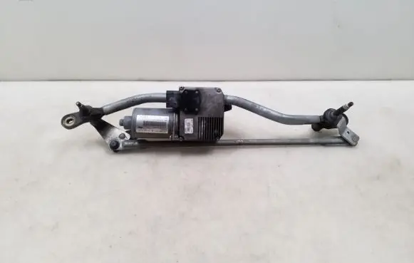 Audi A4 S4 B8 8K Front wiper linkage and motor
