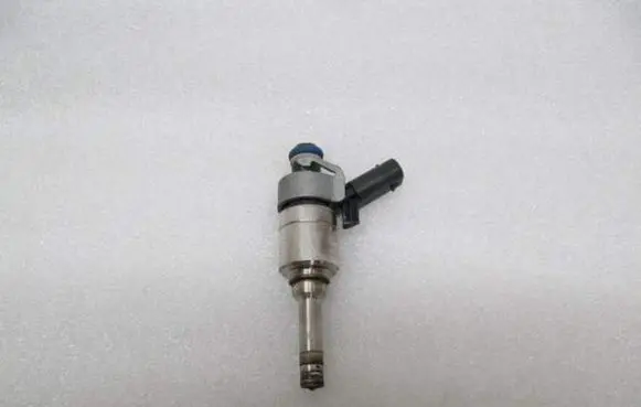 Audi A4 S4 B8 8K Fuel injector 06H906036F