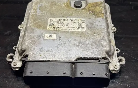 Mercedes-Benz Sprinter W906 Engine control unit/module A6429000001 55770219104703 0281018932