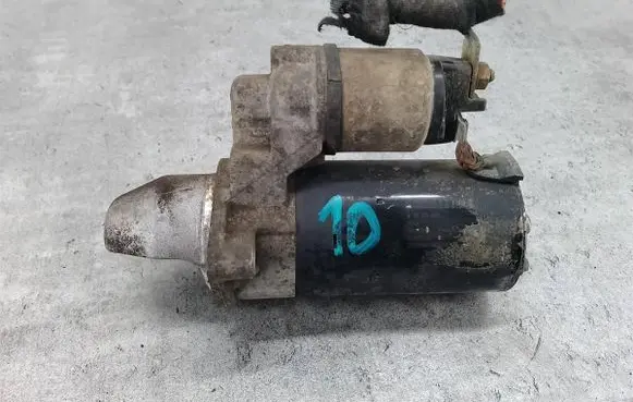 Opel Corsa D Starter motor 55570445