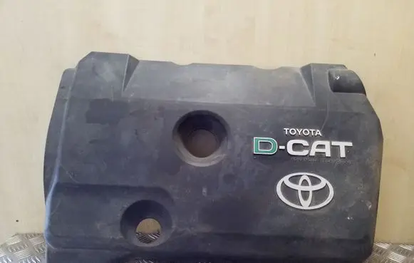 Toyota Corolla Verso E121 Engine cover (trim)