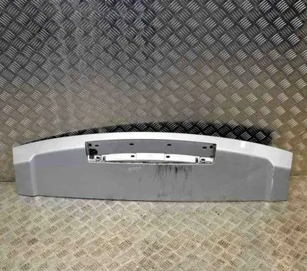 Tailgate/trunk spoiler