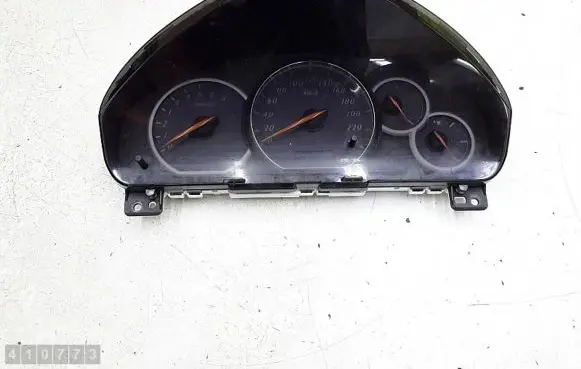 Mitsubishi Grandis Speedometer (instrument cluster) 2574206653