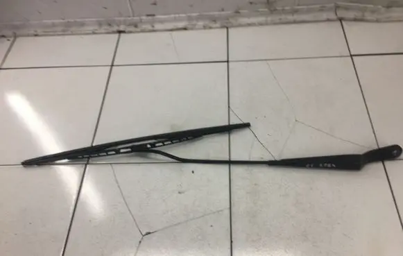 Citroen C5 Windshield/front glass wiper blade 8344 4439