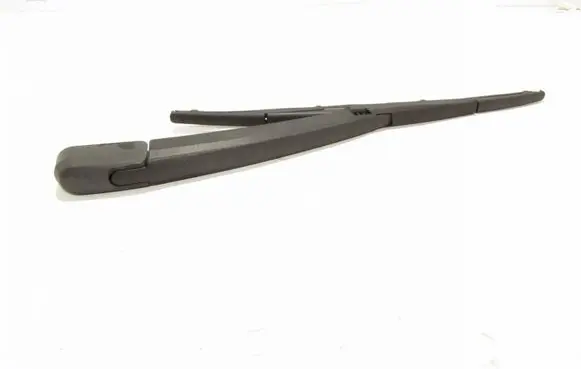 Rear wiper blade arm