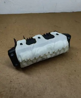 Volkswagen PASSAT B7 USA Passenger airbag 561880204A 34102850E S11163715