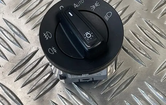 Skoda Fabia Mk3 (NJ) Light switch 5E0941431D