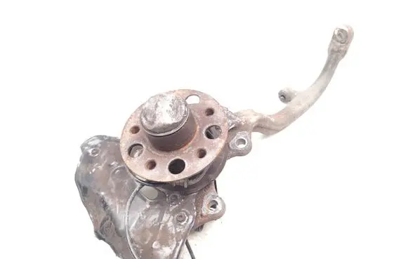 Front wheel hub