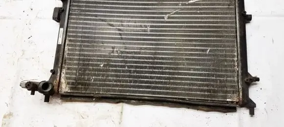 Volkswagen Golf V Coolant radiator 1K0121251P