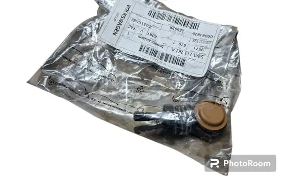 Volkswagen Golf VIII Gear shift cable bracket 5WA713761A