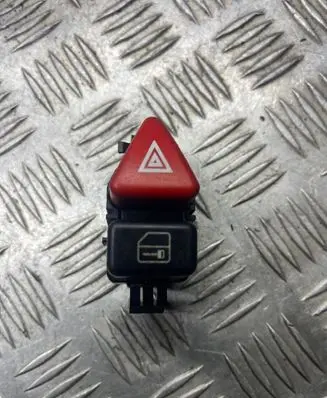 Volkswagen Golf IV Hazard light switch A1688201210 33019001