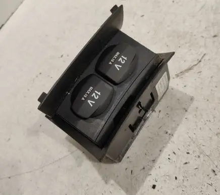 Mercedes-Benz S W221 12 V Socket (rear) A2218200009