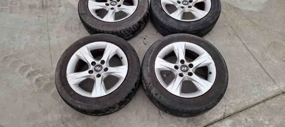 Hyundai i40 R16 alloy rim 