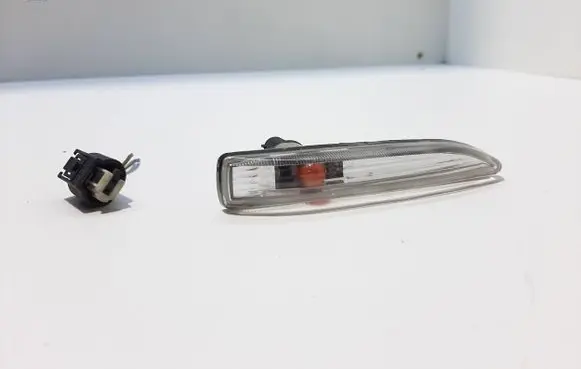 BMW 7 E65 E66 Front fender indicator light 6906394