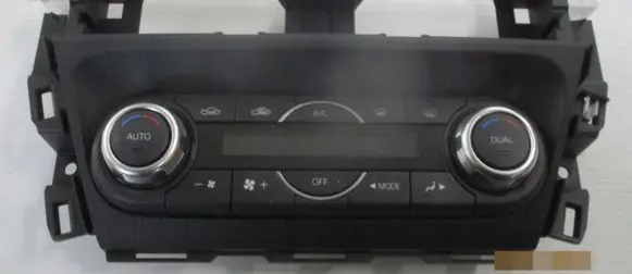 Mazda 3 III Tailgate/trunk/boot open switch BHT161190