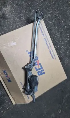 Porsche Cayenne (92A) Front wiper linkage and motor 1397220622 1137328589 1115227672